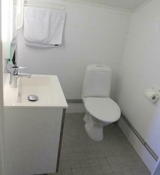 هاستل Savonlinnan Kansanopisto   Wanha Pappila