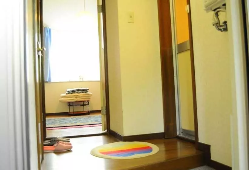 Retkeilymaja Petit Hotel Koizumi