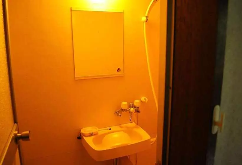Retkeilymaja Petit Hotel Koizumi