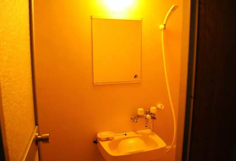 Retkeilymaja Petit Hotel Koizumi