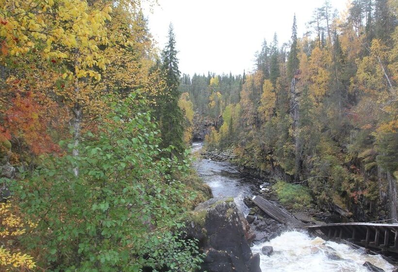 مبيت وإفطار Wanha Autti Camping Rovaniemi