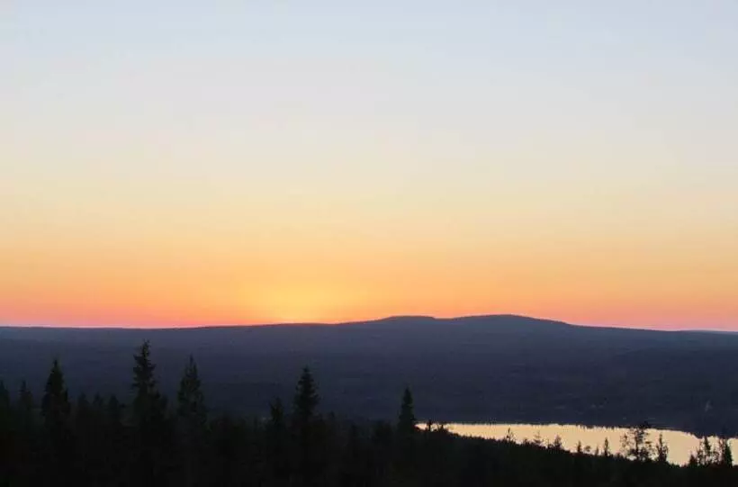 ベッドアンドブレックファースト Wanha Autti Camping Rovaniemi