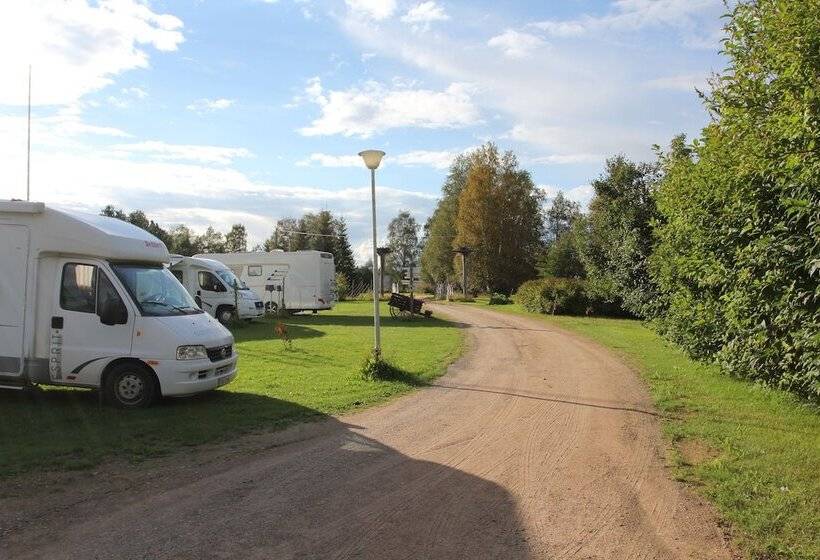 مبيت وإفطار Wanha Autti Camping Rovaniemi