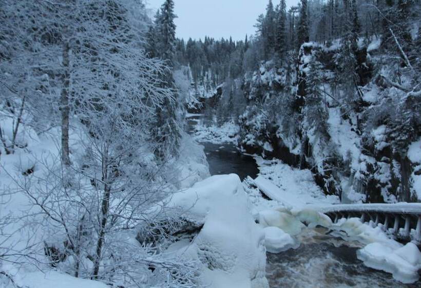 مبيت وإفطار Wanha Autti Camping Rovaniemi