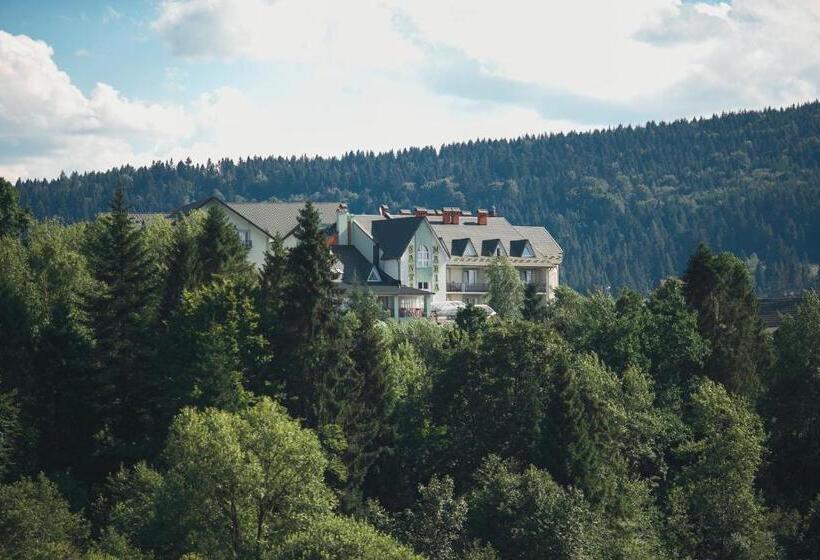 Отель курортний комплекс Santa Maria