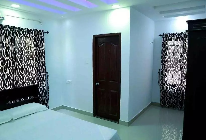 هتل Chandana Inn