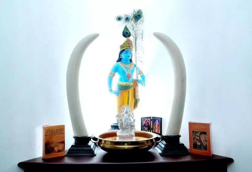 هتل Chandana Inn
