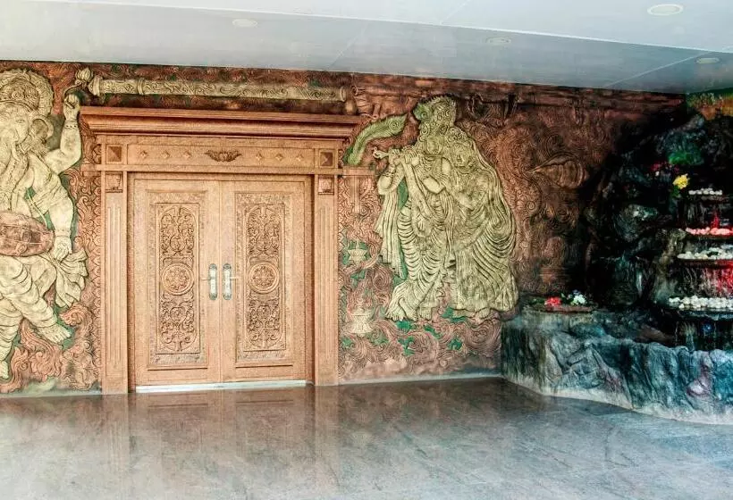هتل Chandana Inn