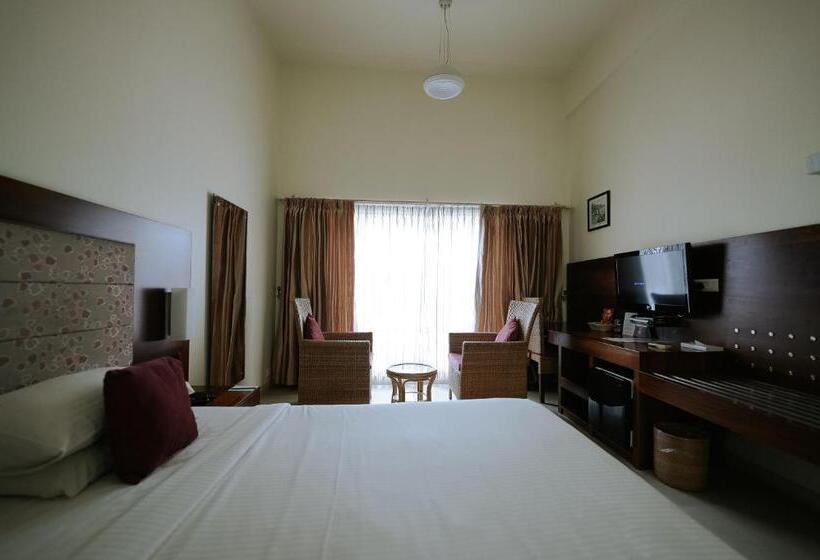 Hotel Devaragam