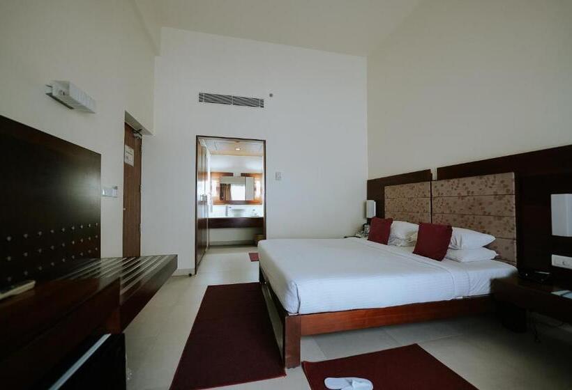 Hotel Devaragam