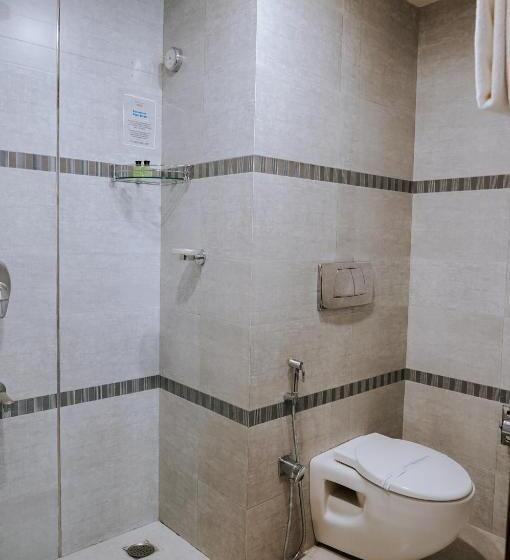 Hotel Devaragam