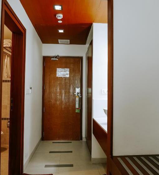 Hotel Devaragam