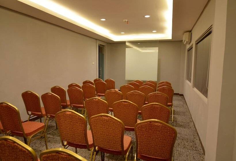 Akshaya Hotel Karawang