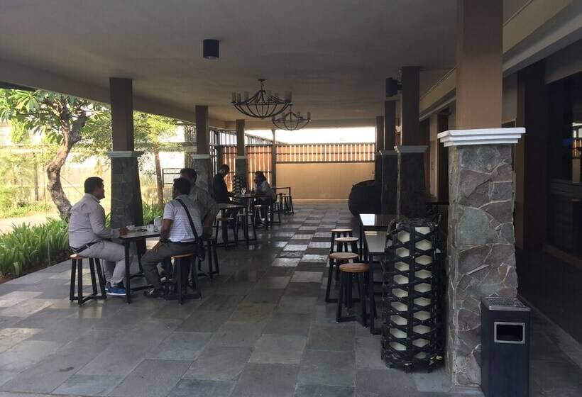 Akshaya Hotel Karawang