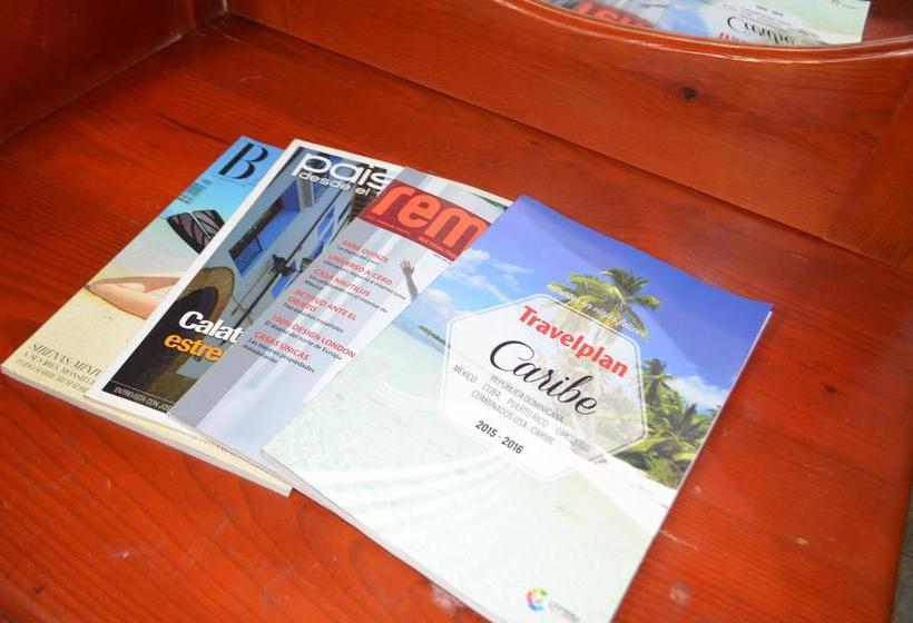 هتل La Saladilla Beach Club