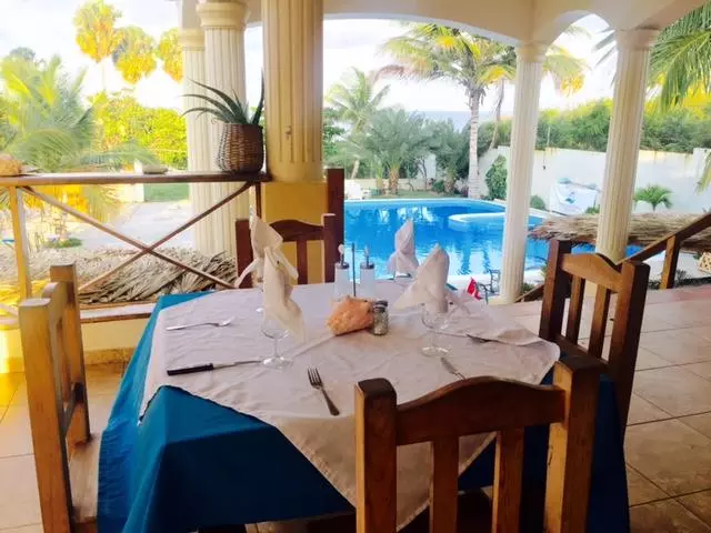هتل La Saladilla Beach Club