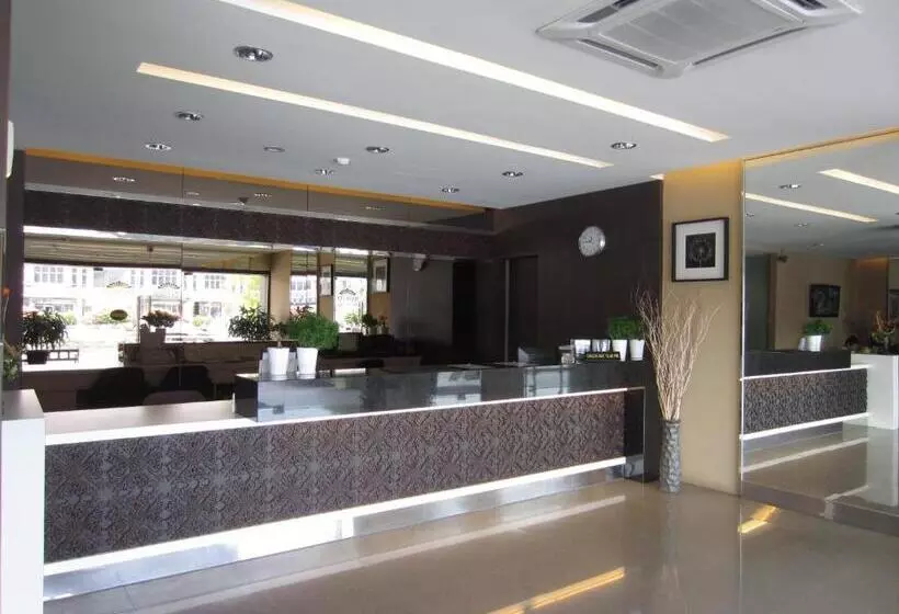 Hotel Radiant