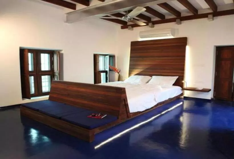 ホテル Tanjore Hi