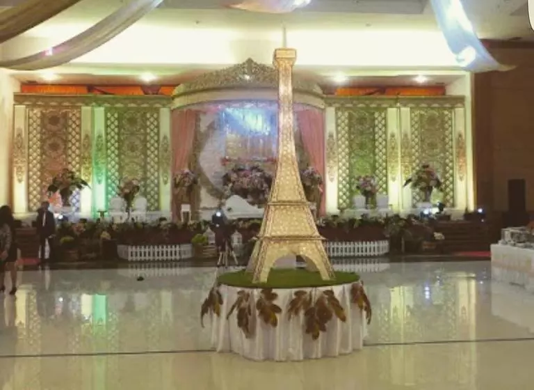 Insumo Palace Hotel & Resort