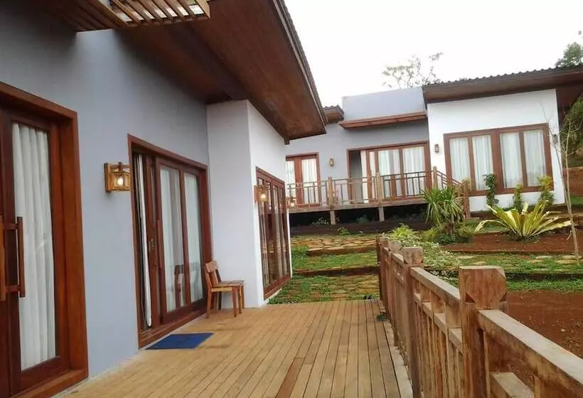 Mayura Hill Resort