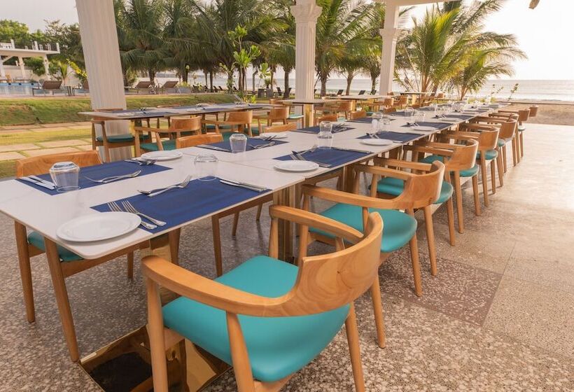 호텔 Uppuveli Beach By Dsk