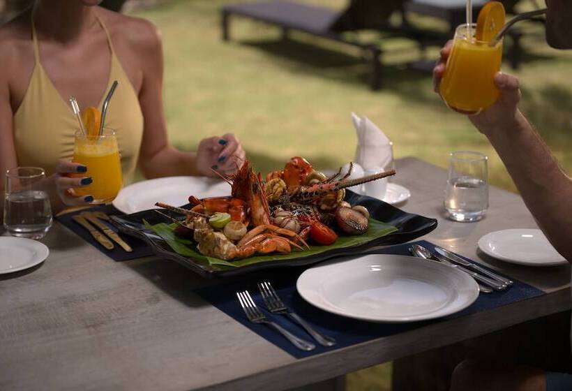 호텔 Uppuveli Beach By Dsk