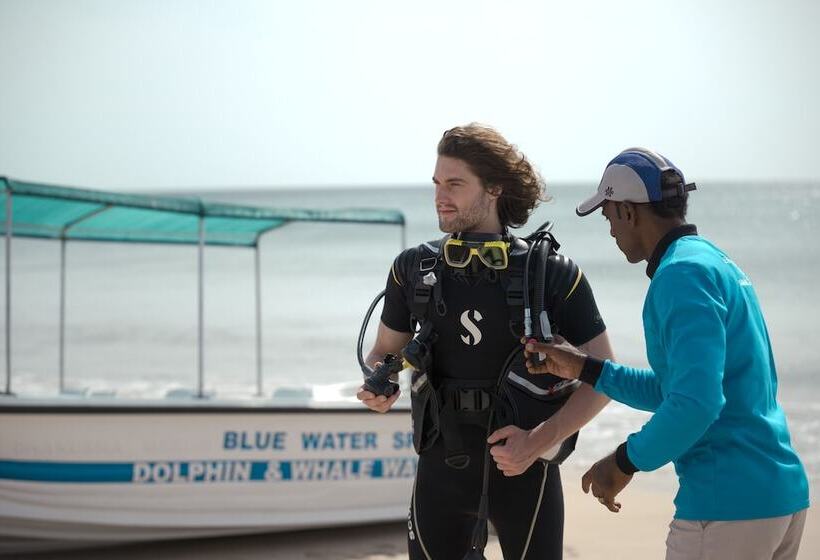 호텔 Uppuveli Beach By Dsk