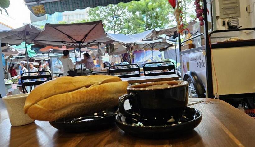 تختخواب و صبحانه Saigon Style Hostel & Cafe