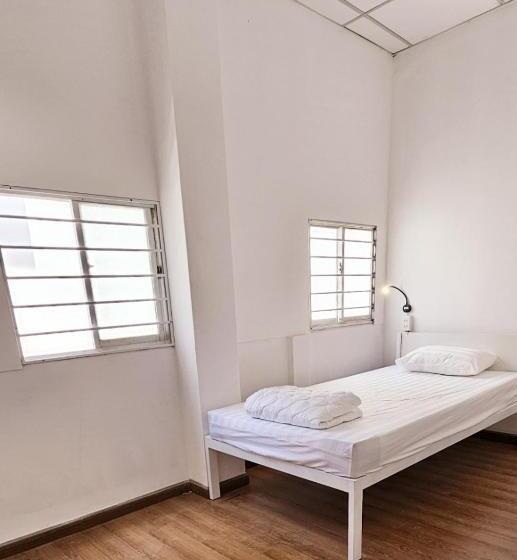 تختخواب و صبحانه Saigon Style Hostel & Cafe