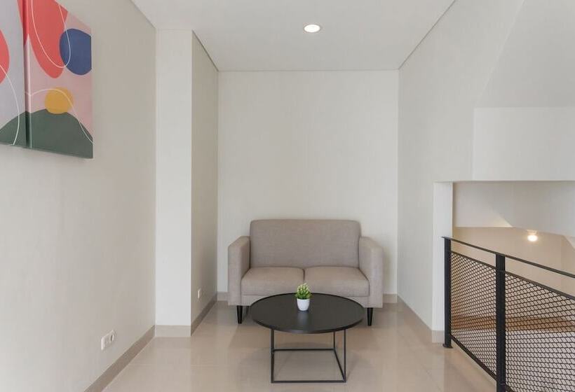 ホテル Mono Coliving At Bsd City