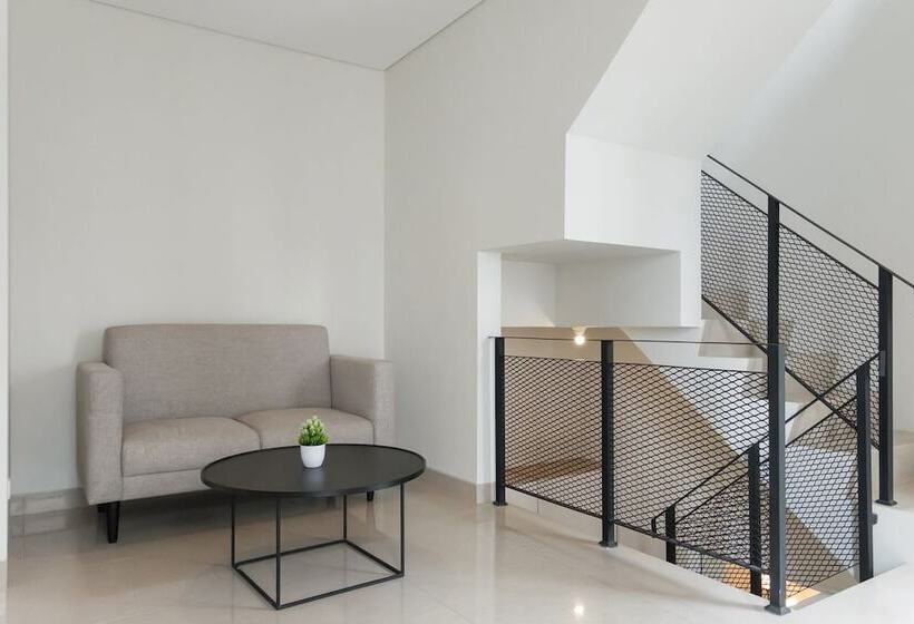 ホテル Mono Coliving At Bsd City