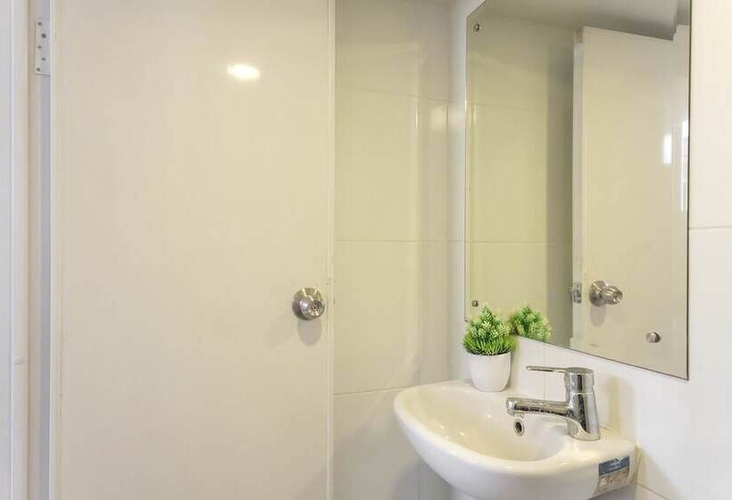 ホテル Mono Coliving At Bsd City