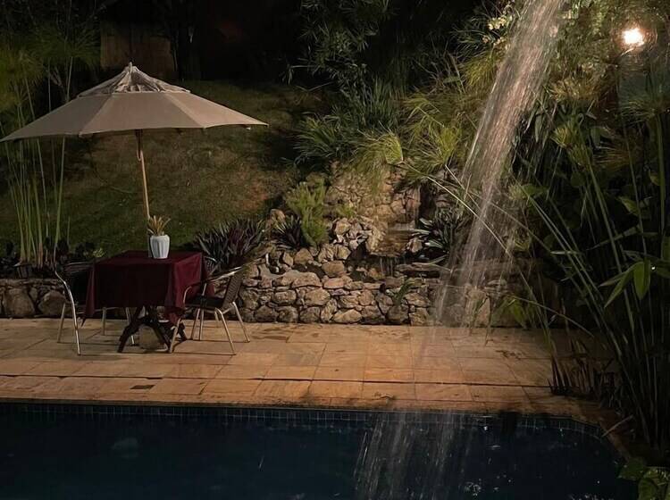 ホテル Pousada Rota Dos Macacos 02 Macacos Mg