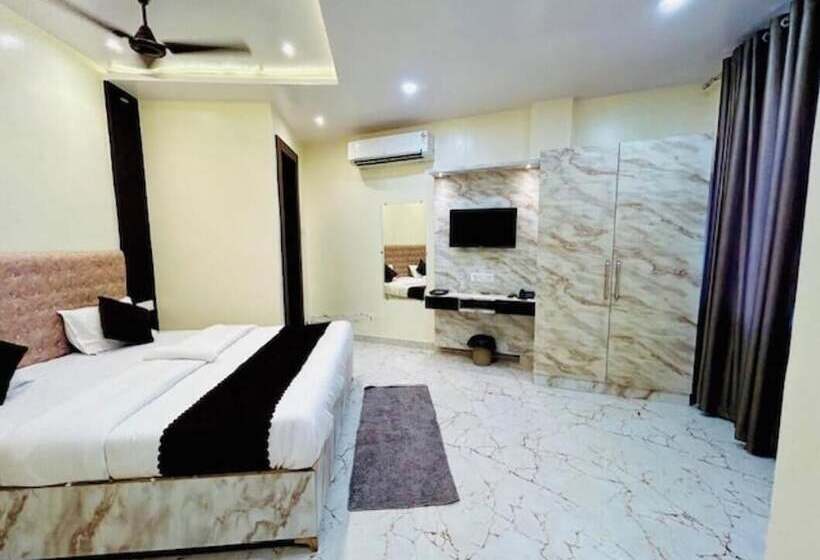 בית מלון כפרי Rk Palace