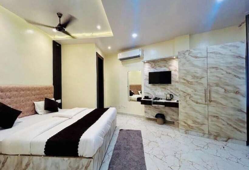 בית מלון כפרי Rk Palace