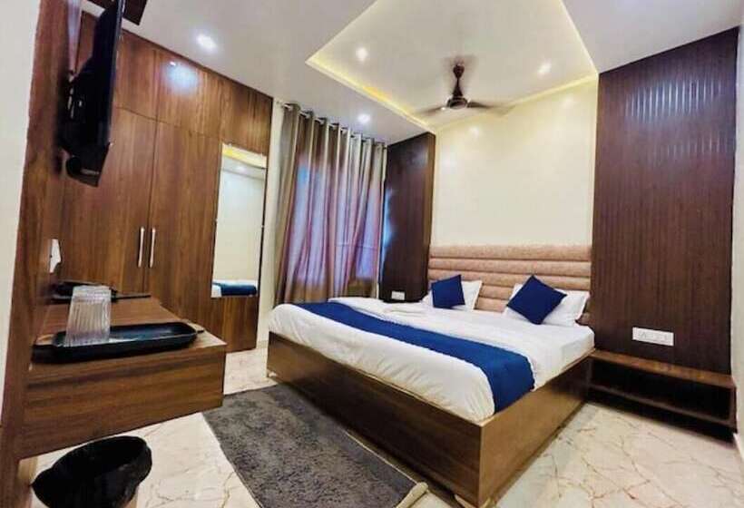 בית מלון כפרי Rk Palace