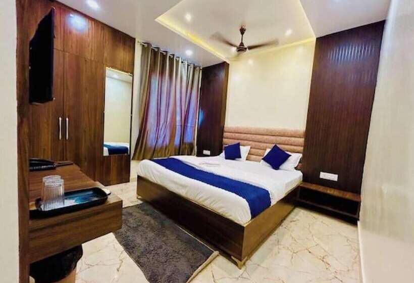 בית מלון כפרי Rk Palace