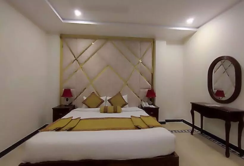 Nizalia Hotel By Legend