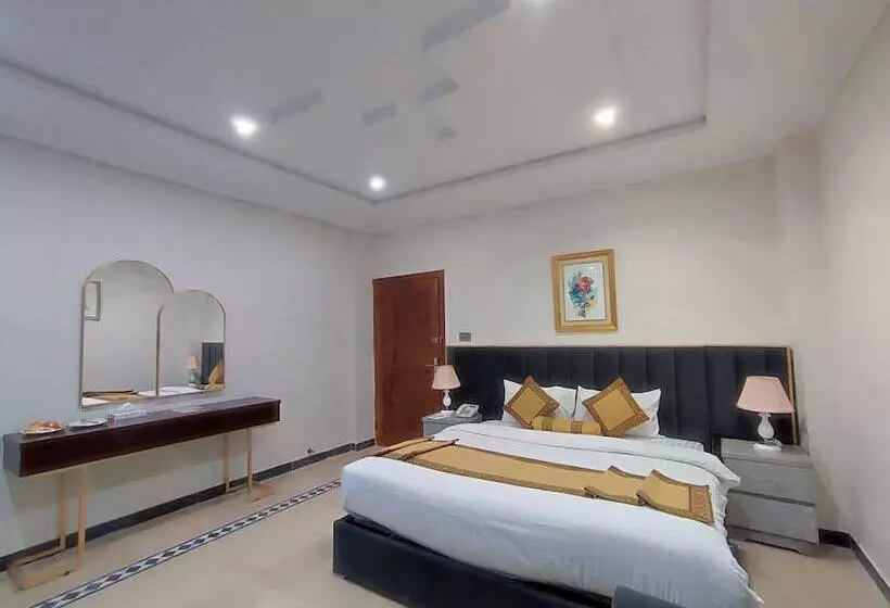 Nizalia Hotel By Legend