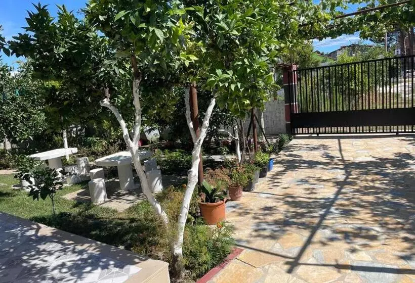 پانسیون Vila Serena