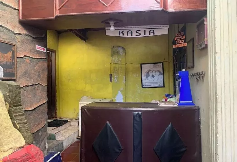 Hotelli Oyo 94114 Melros Place Homestay