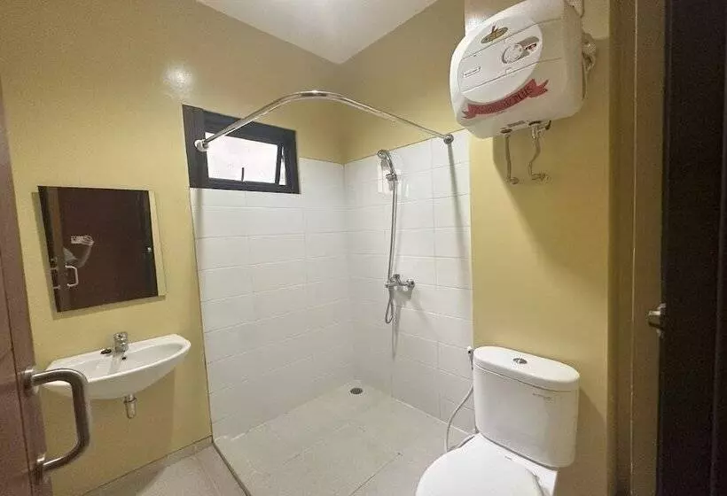 Hotelli Oyo 94118 Homestayque Syariah