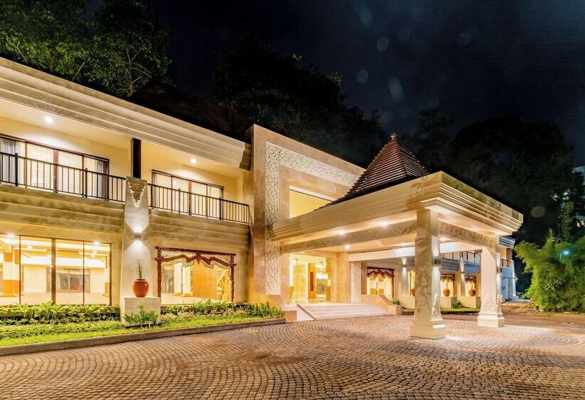 호텔 The Omala Resort Tretes