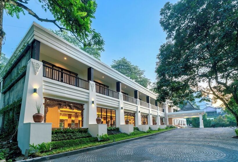 호텔 The Omala Resort Tretes