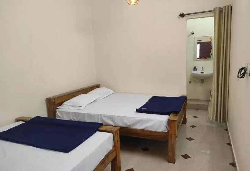 ユースホステル Nest Inn Service Rooms