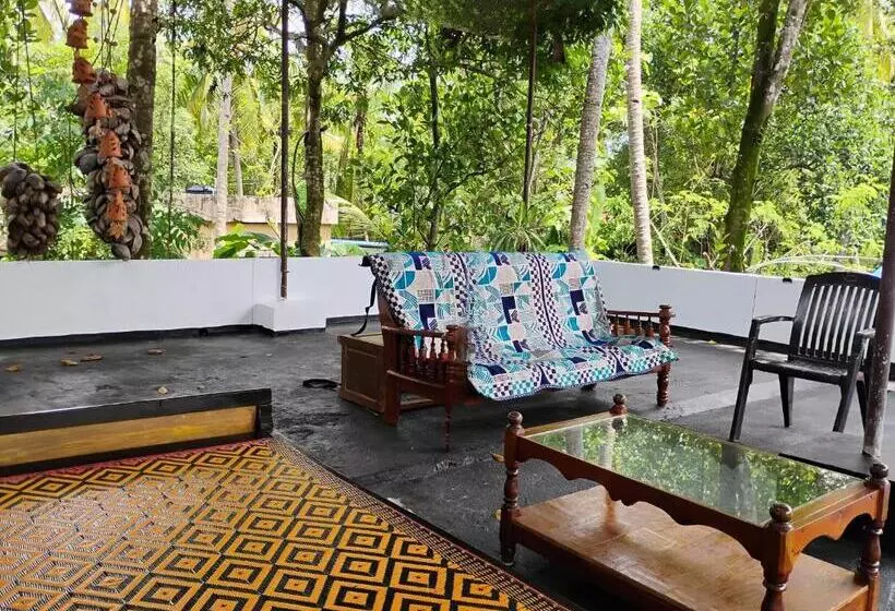ベッドアンドブレックファースト Blue Cove Villa Varkala