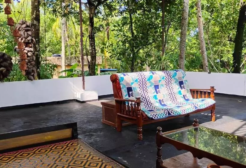 ベッドアンドブレックファースト Blue Cove Villa Varkala