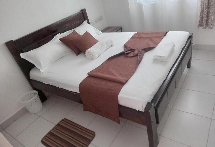 تختخواب و صبحانه She Goes Apartments