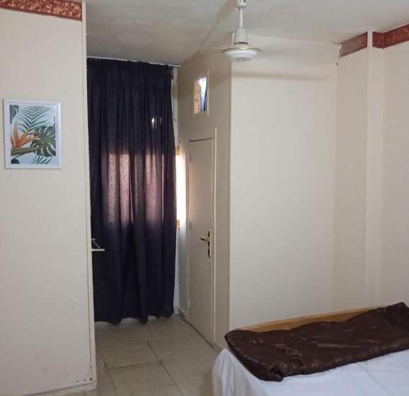 هتل کپسول فندق التمساح