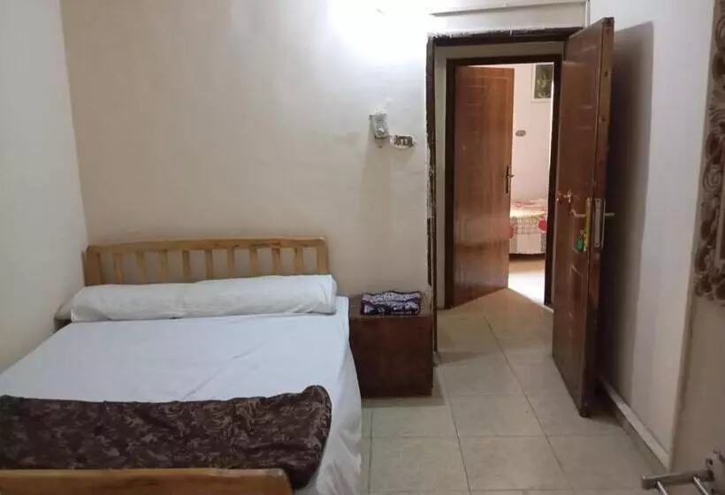 هتل کپسول فندق التمساح